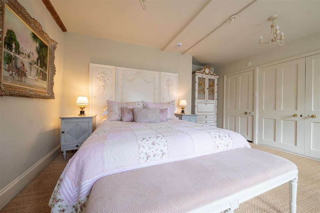 Additional image 12 of 5 bed property for saleOxford Street, Woodstock OX20