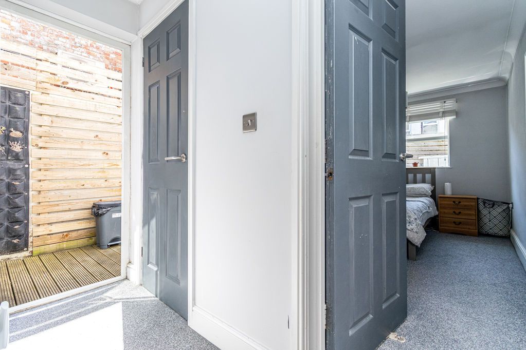 Additional image 9 of 2 bed flat for saleFawcett Road, Southsea PO4
