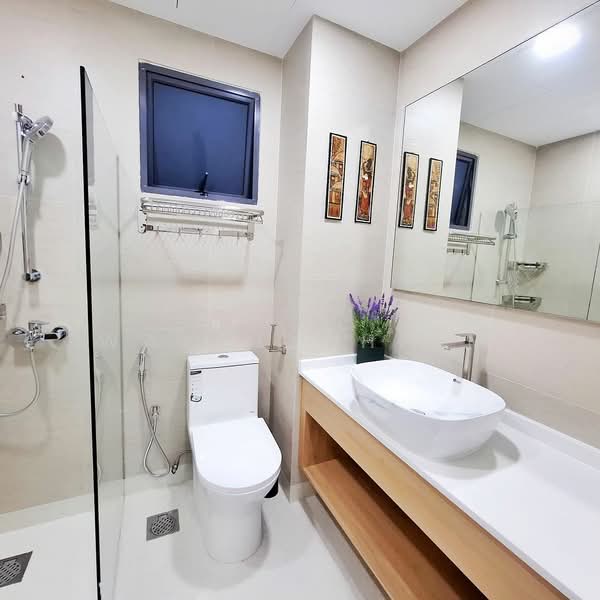 Additional image 2 of Near Bedok south MRT Master rom for rent