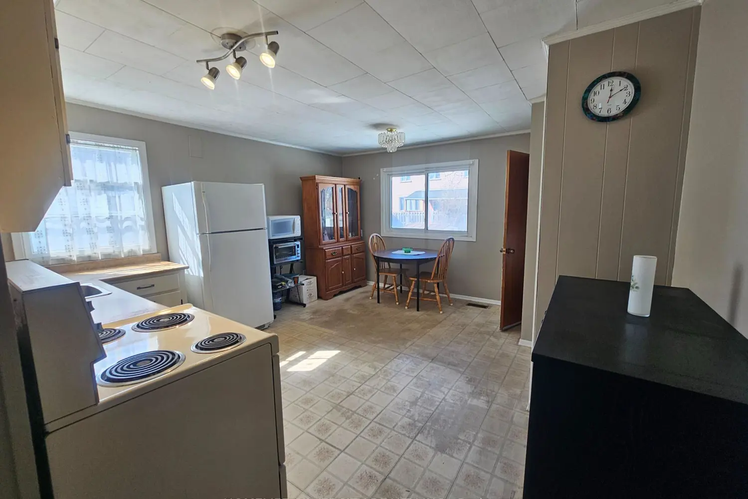 Additional image 18 of 3067 Churchill Avenue
