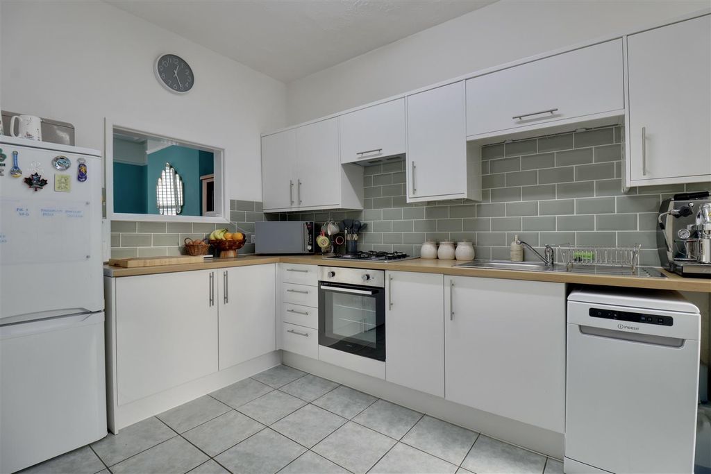 Additional image 6 of 3 bed terraced house for saleEmpshott Road, Southsea PO4