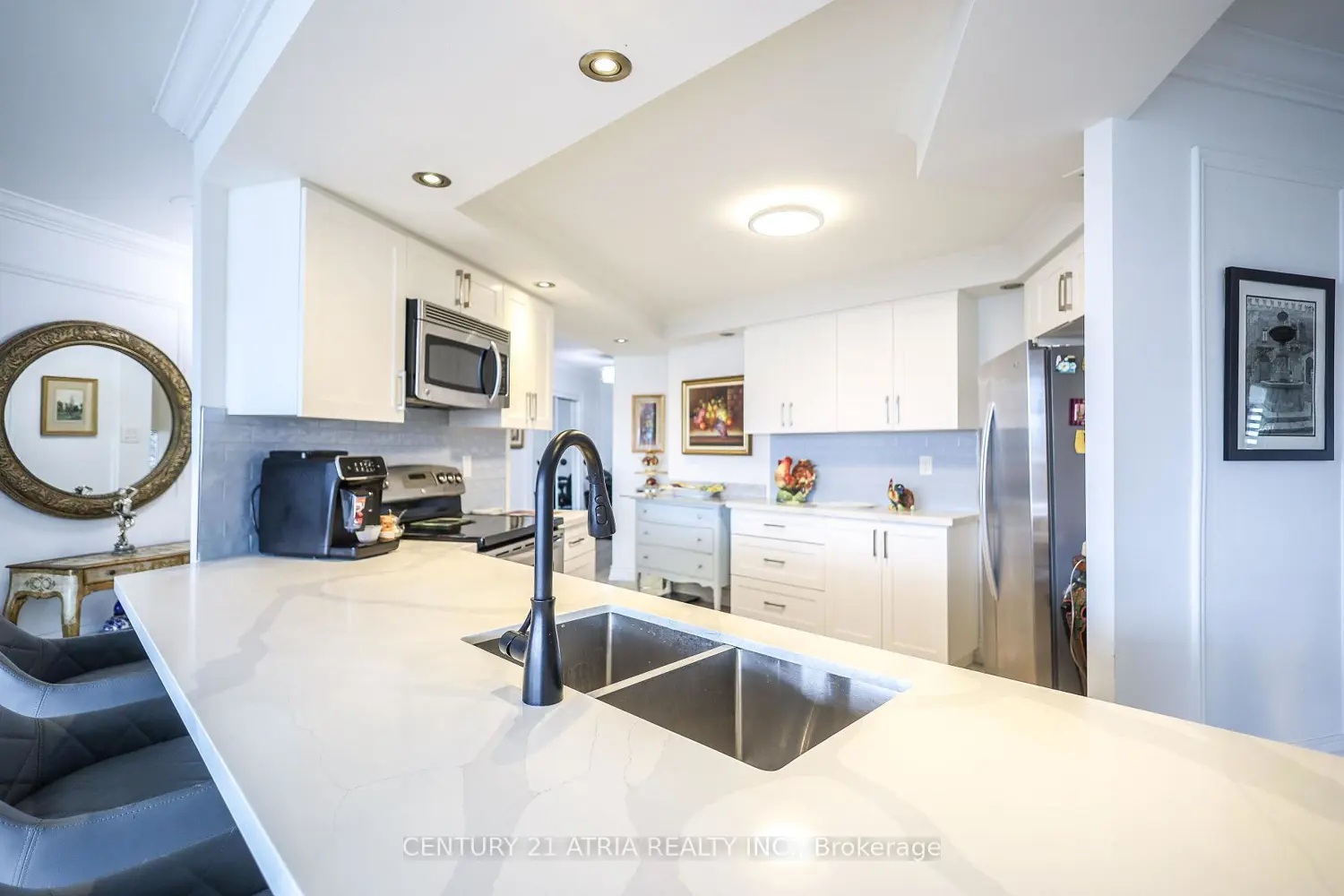 Additional image 3 of 2010 Islington Avenue 603