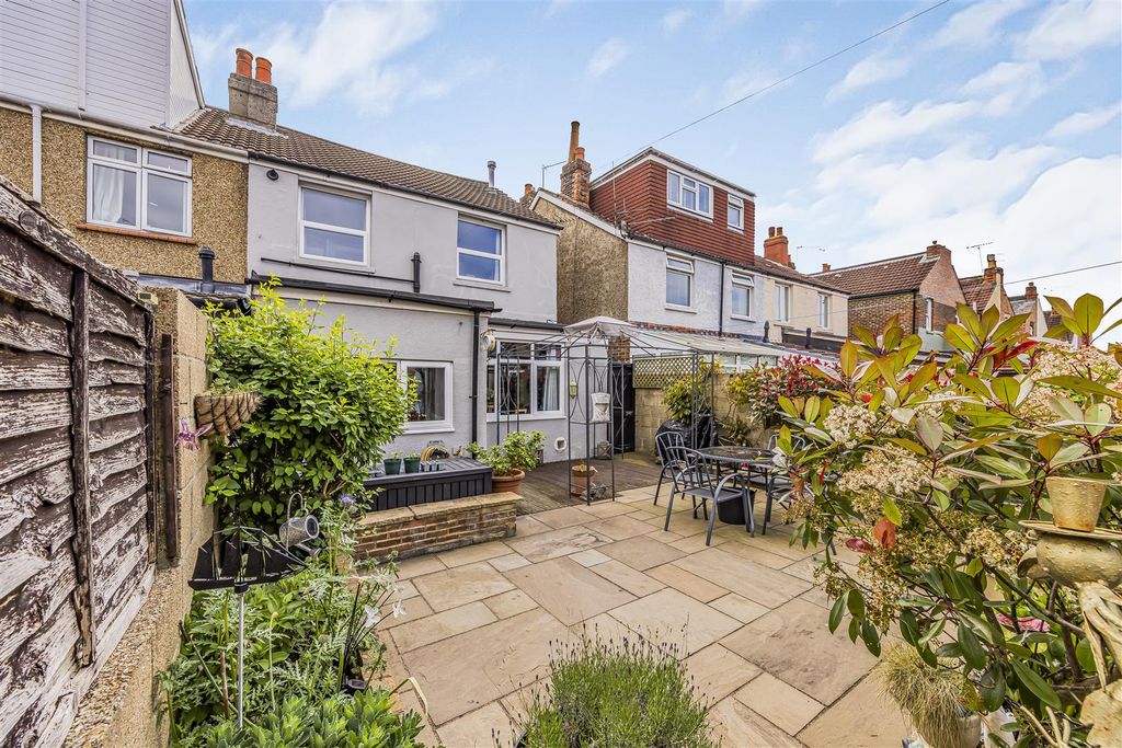 Additional image 2 of 3 bed semi-detached house for saleChesterfield Road, Baffins, Portsmouth PO3