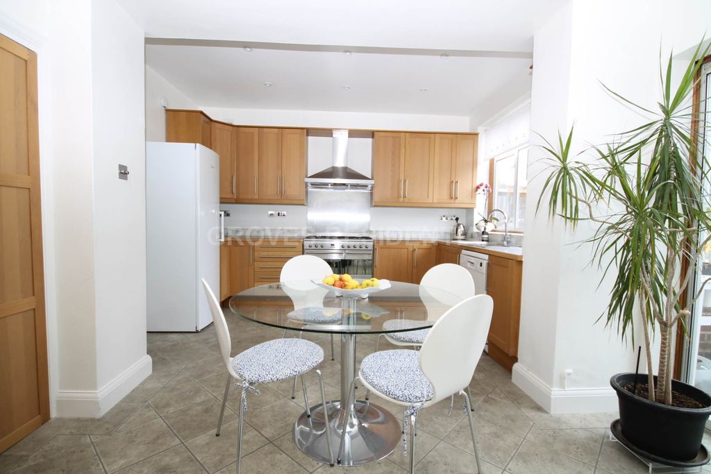Additional image 6 of 5 bed semi-detached house for saleMayfair Avenue, Worcester Park KT4