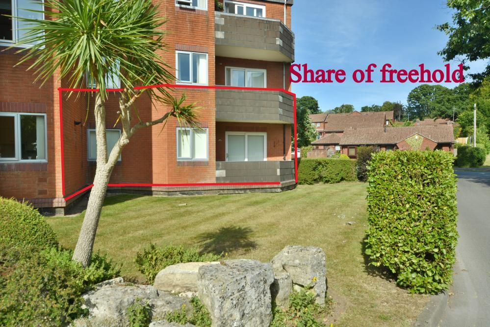 2 bed flat for saleAllenview Road, Wimborne, Dorset BH21