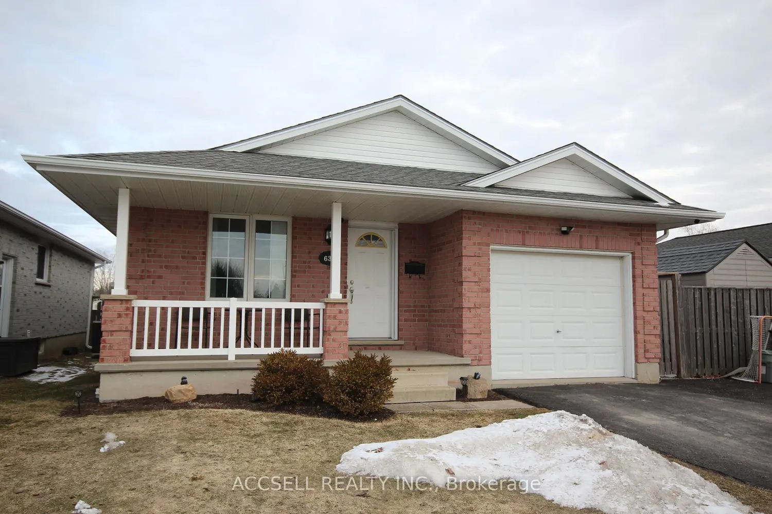 635 Highview Drive photo 3