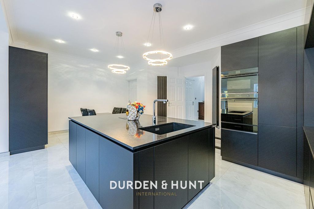 Additional image 10 of 6 bed detached house for saleRegents Drive, Woodford Green IG8
