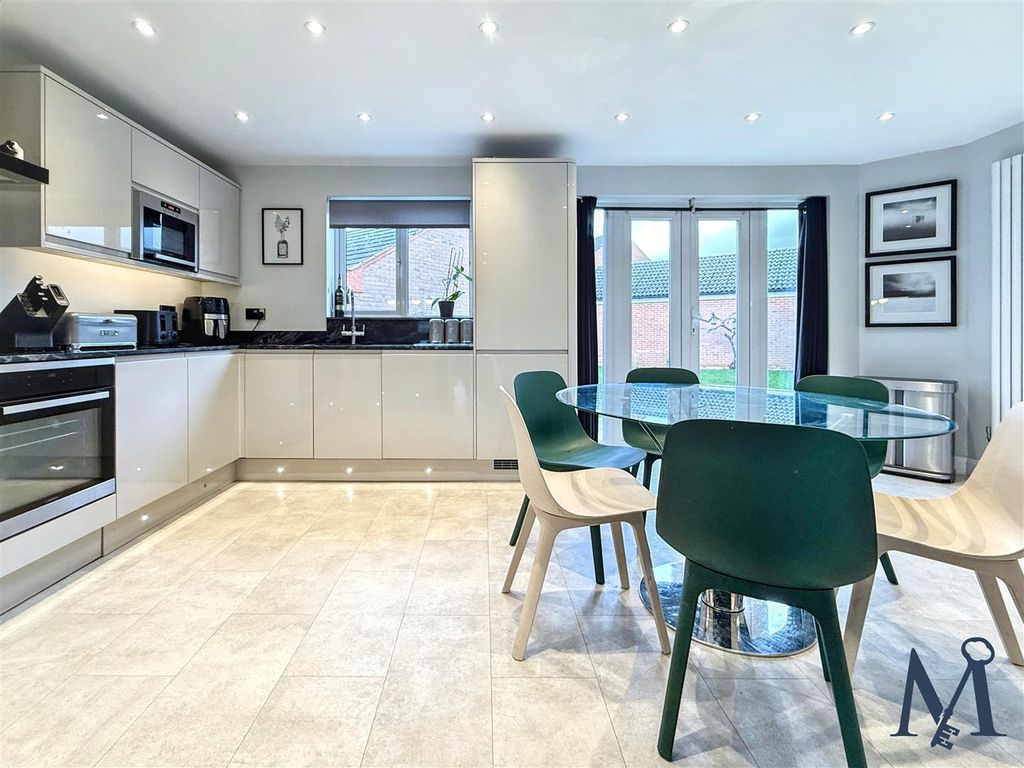 Additional image 2 of 5 bed detached house for saleClover Way, Syston, Leicester LE7