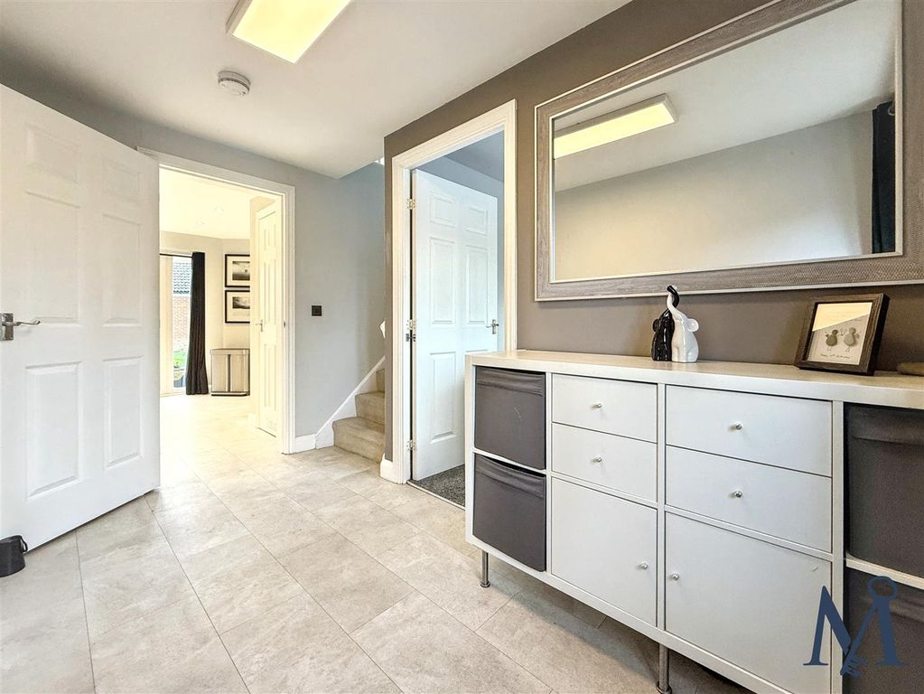 Additional image 8 of 5 bed detached house for saleClover Way, Syston, Leicester LE7