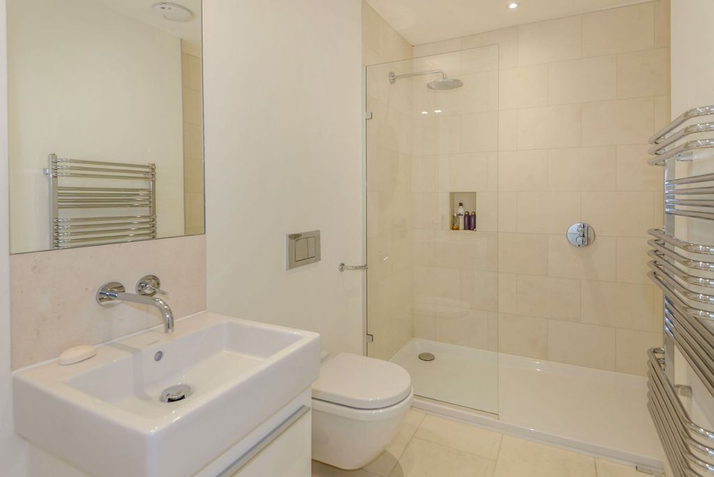 Additional image 12 of 4 bed terraced house for salePark Street, Windsor, Berkshire SL4