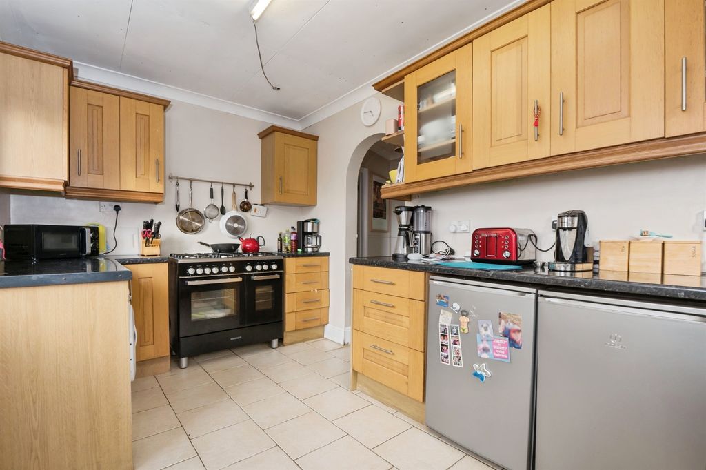 Additional image 3 of 4 bed semi-detached house for saleCoxford Road, Southampton SO16
