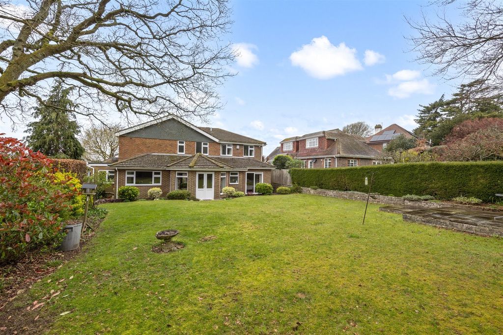 Additional image 14 of 6 bed detached house for saleFurze Close, Worthing BN13
