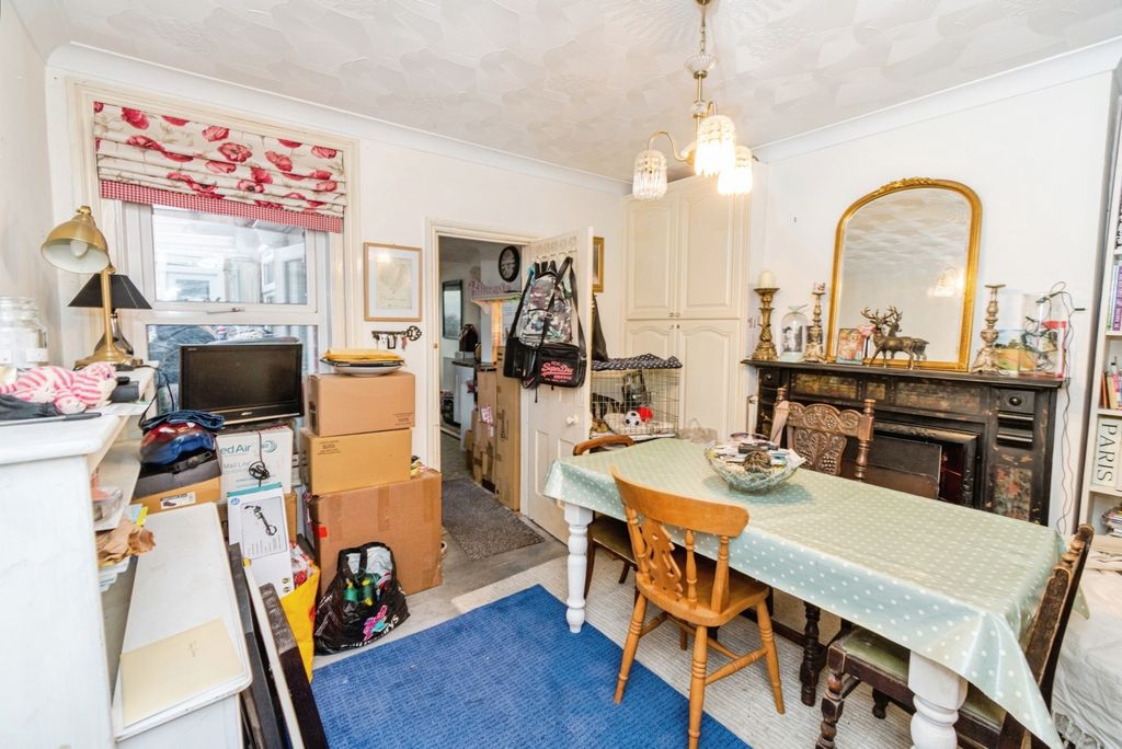 Additional image 13 of 3 bed semi-detached house for saleShirley Park Road, Southampton, Hampshire SO16