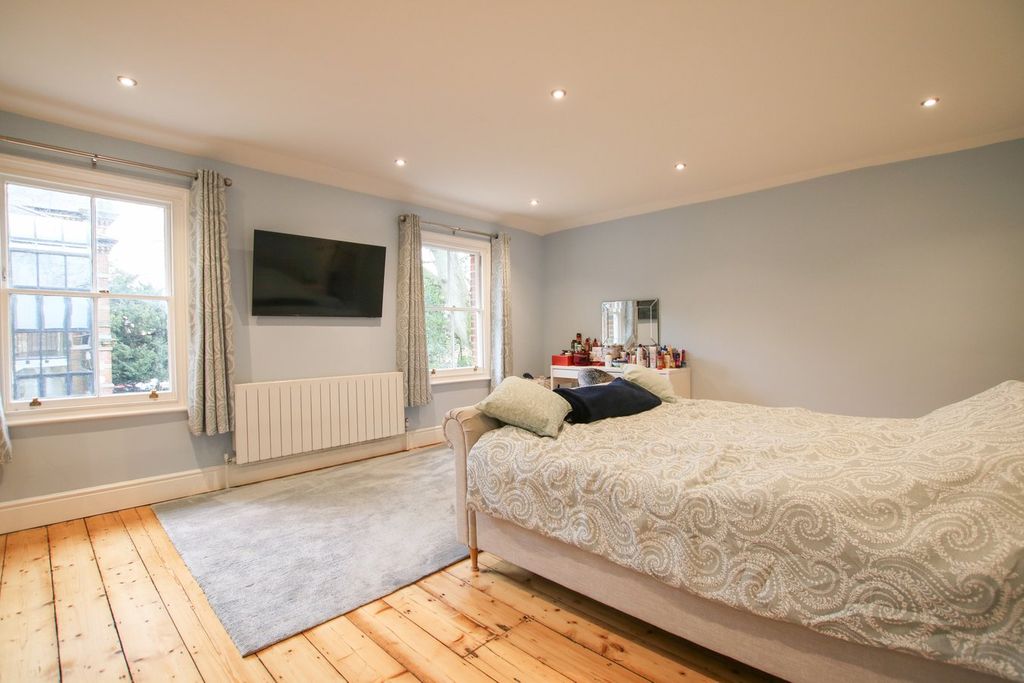 Additional image 23 of 5 bed detached house for saleMilton Road, Wokingham RG40
