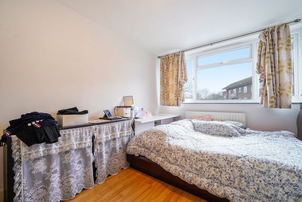 Additional image 12 of 3 bed flat for saleSheephouse Way, New Malden KT3