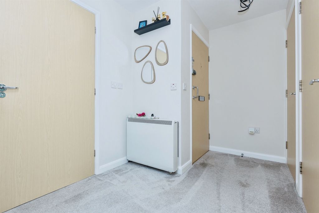Additional image 4 of 2 bed flat for saleLoughland Close, Blaby, Leicester LE8