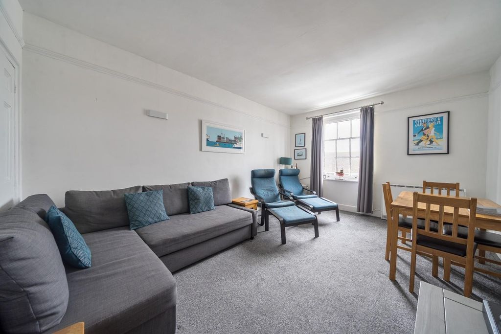 Additional image 3 of 2 bed flat for saleHigh Street, Portsmouth PO1