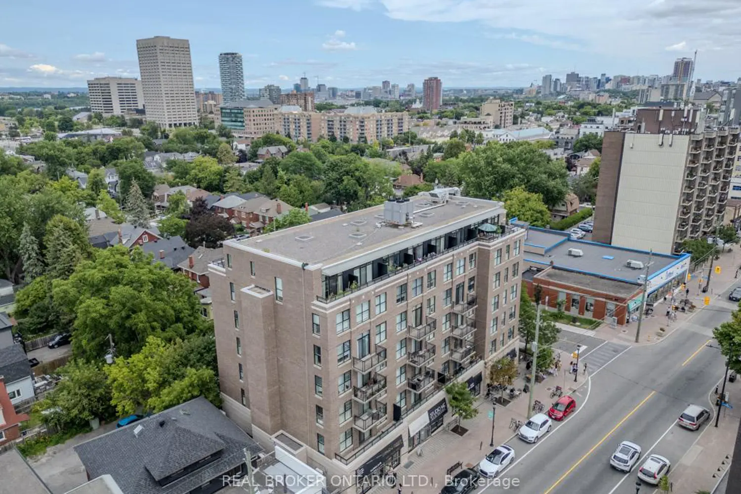150 Caroline Avenue 604