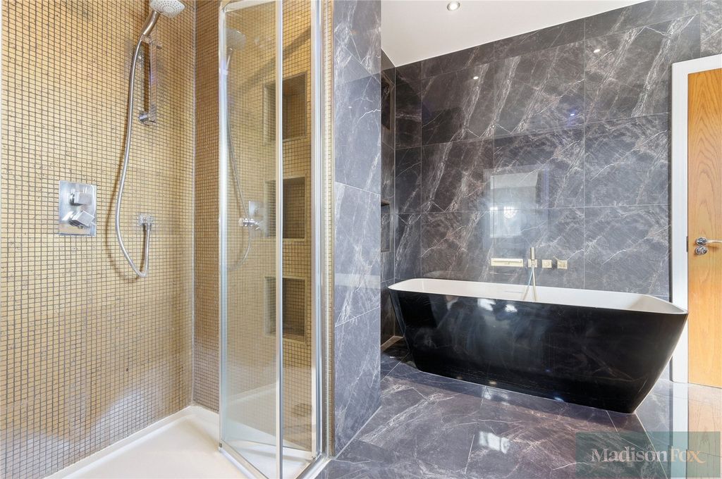 Additional image 22 of 5 bed detached house for saleWoodland Way, Woodford Green IG8