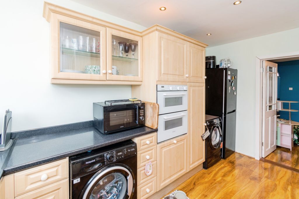 Additional image 10 of 3 bed terraced house for saleEnglish Road, Southampton SO15