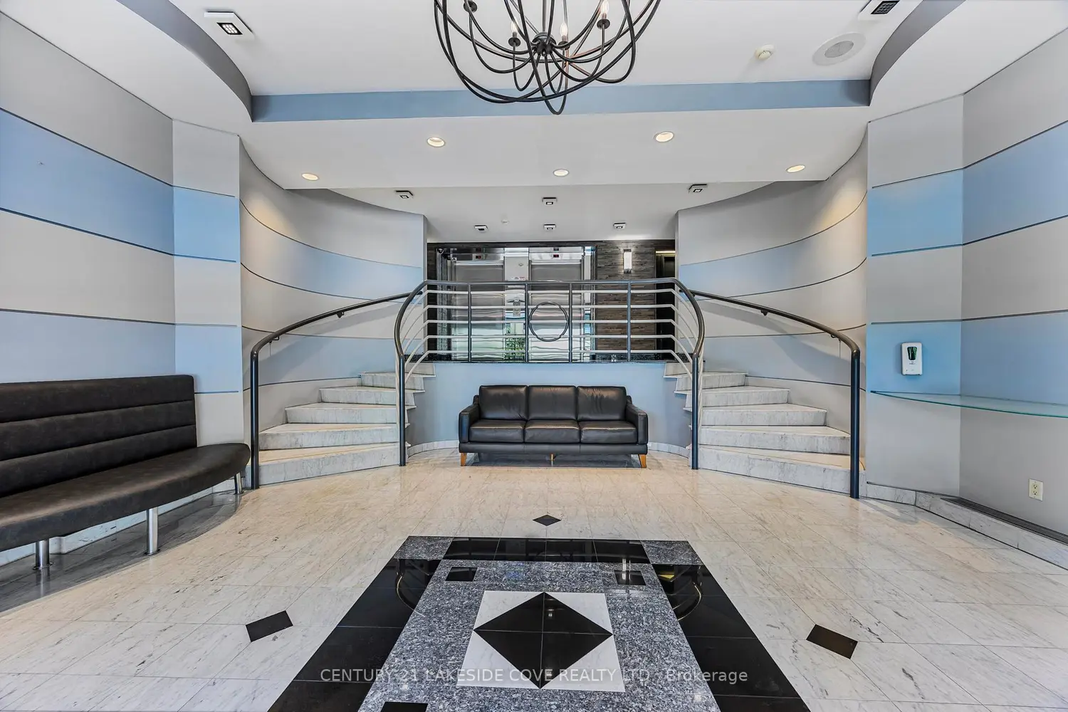 75 Ellen Street 711 photo 4
