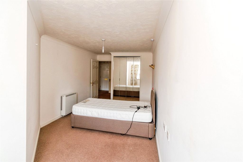 Additional image 12 of 1 bed flat for saleOakley Road, Southampton, Hampshire SO16
