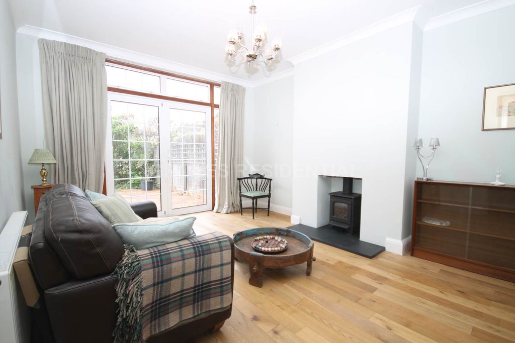 Additional image 4 of 5 bed semi-detached house for saleMayfair Avenue, Worcester Park KT4