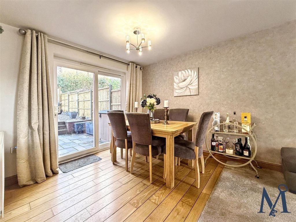 Additional image 7 of 4 bed property for saleChapman Close, Barlestone, Nuneaton CV13