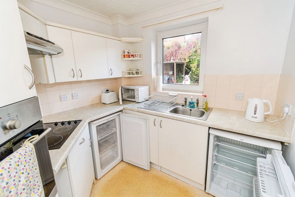 Additional image 4 of 2 bed flat for saleGrosvenor Road, Southampton SO17