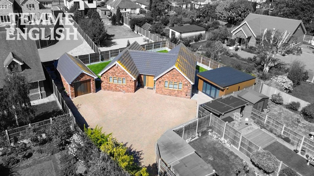 Additional image 22 of 3 bed detached bungalow for saleJersey Gardens, Wickford SS11