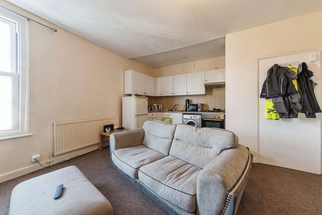 Additional image 9 of 1 bed flat for saleWestgate, Grantham NG31