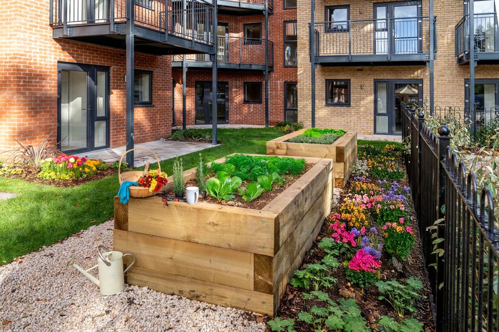 Additional image 7 of 1 bed property for saleBanister Road, Southampton, Hampshire SO15