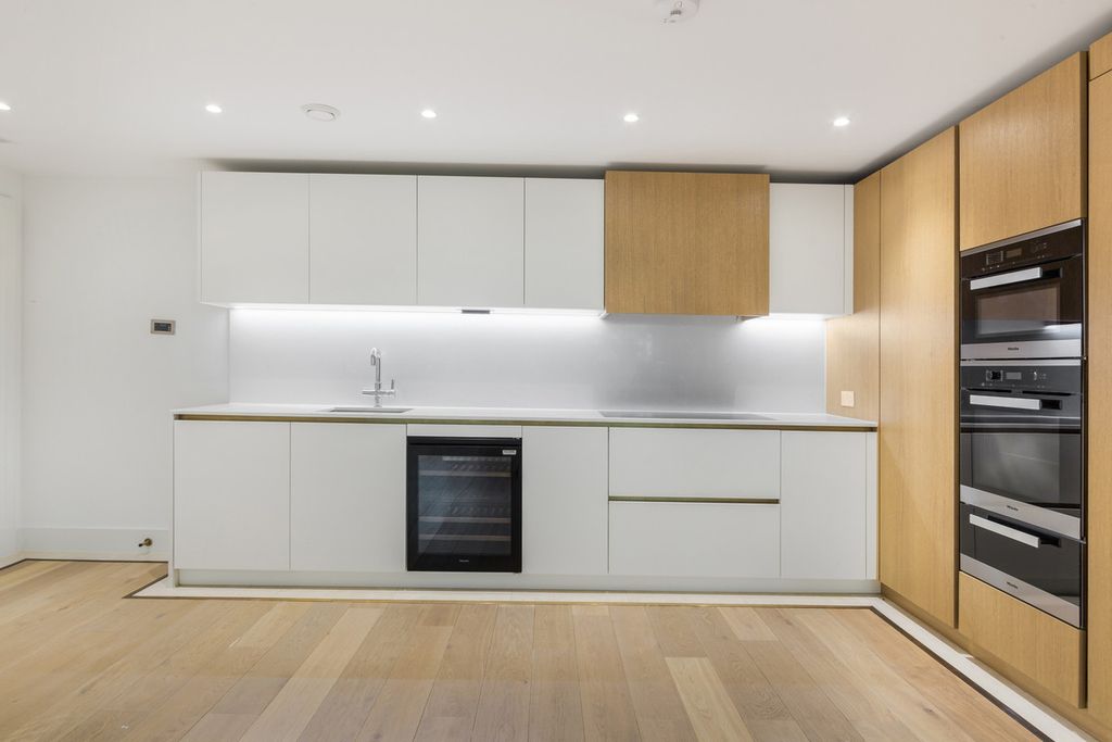 Additional image 5 of 2 bed flat for saleStar & Garter House, Richmond TW10