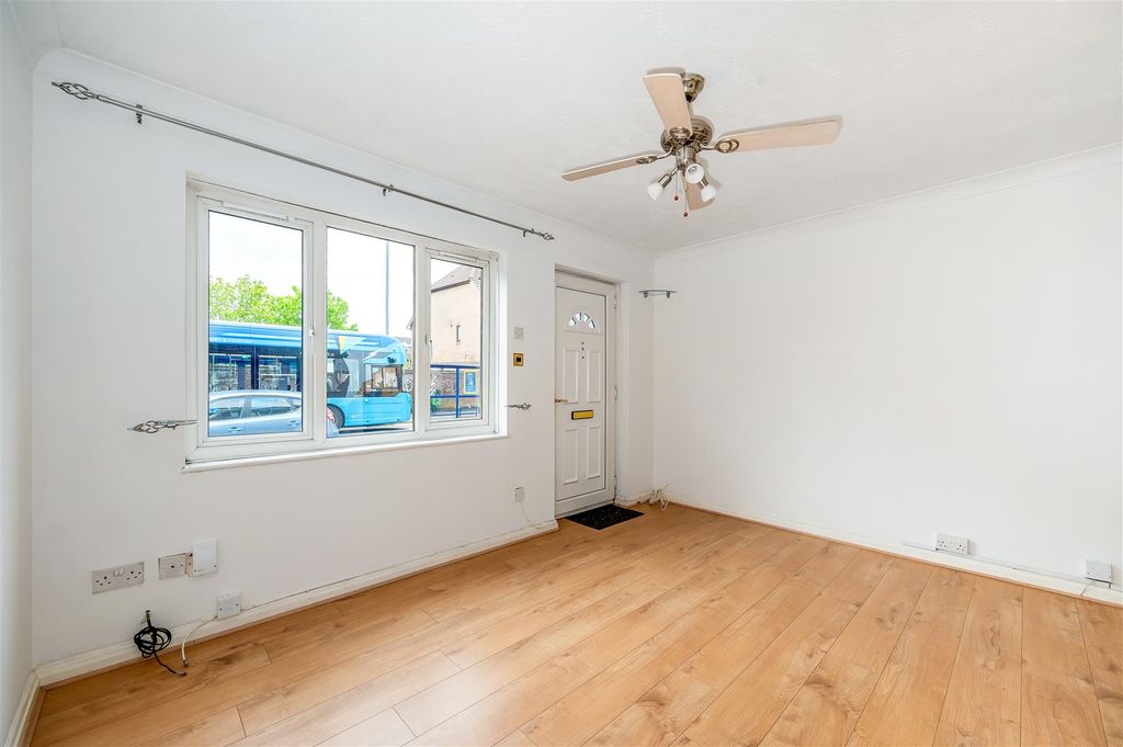 Additional image 4 of 1 bed flat for saleHazel Court, Goldsmith Avenue, Southsea PO4
