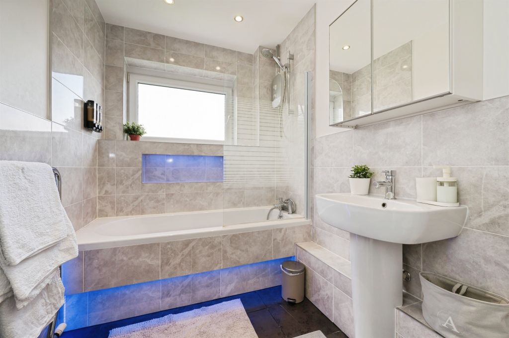 Additional image 8 of 2 bed flat for saleWaterloo Road, Southampton SO15