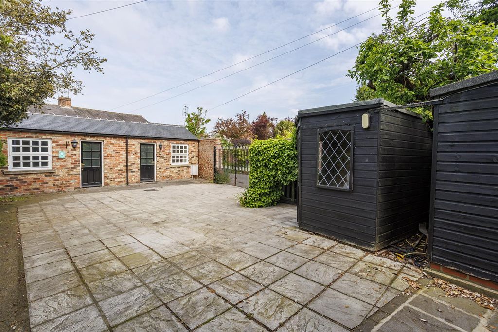 Additional image 33 of 15 bed property for saleMount Vale, York YO24