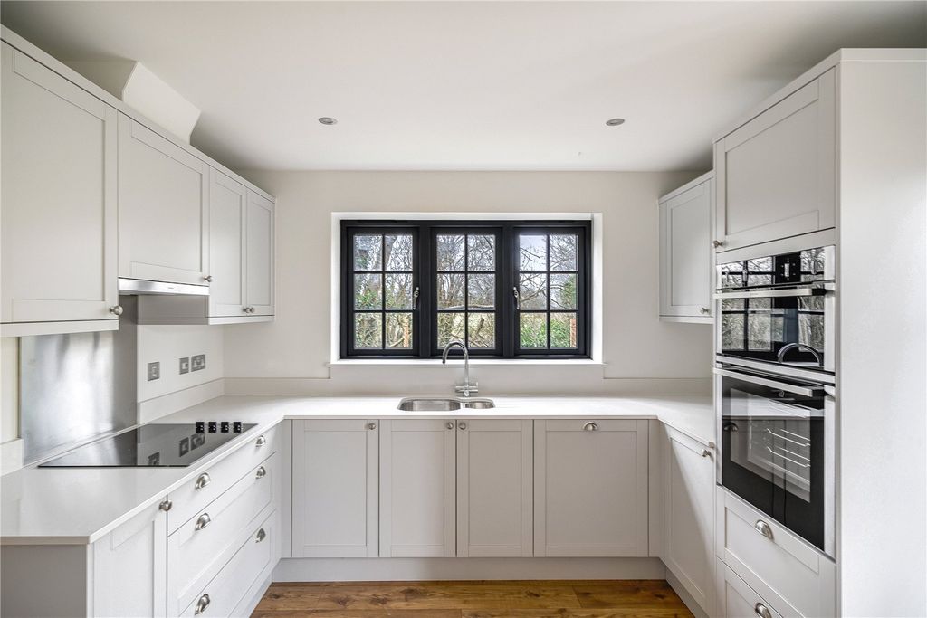 Additional image 4 of 4 bed detached house for saleKing Alfreds Drive, Wincanton, Somerset BA9
