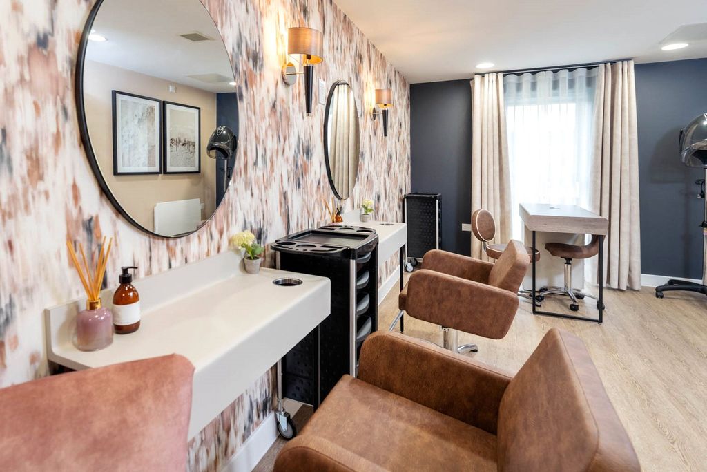 Additional image 11 of 2 bed flat for saleBanister Road, Southampton, Hampshire SO15