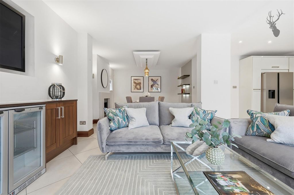 Additional image 12 of 4 bed detached house for saleThe Glade, Woodford Green IG8