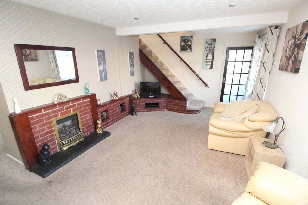 Additional image 4 of 3 bed semi-detached house for saleSt Ives Road, Wigston LE18
