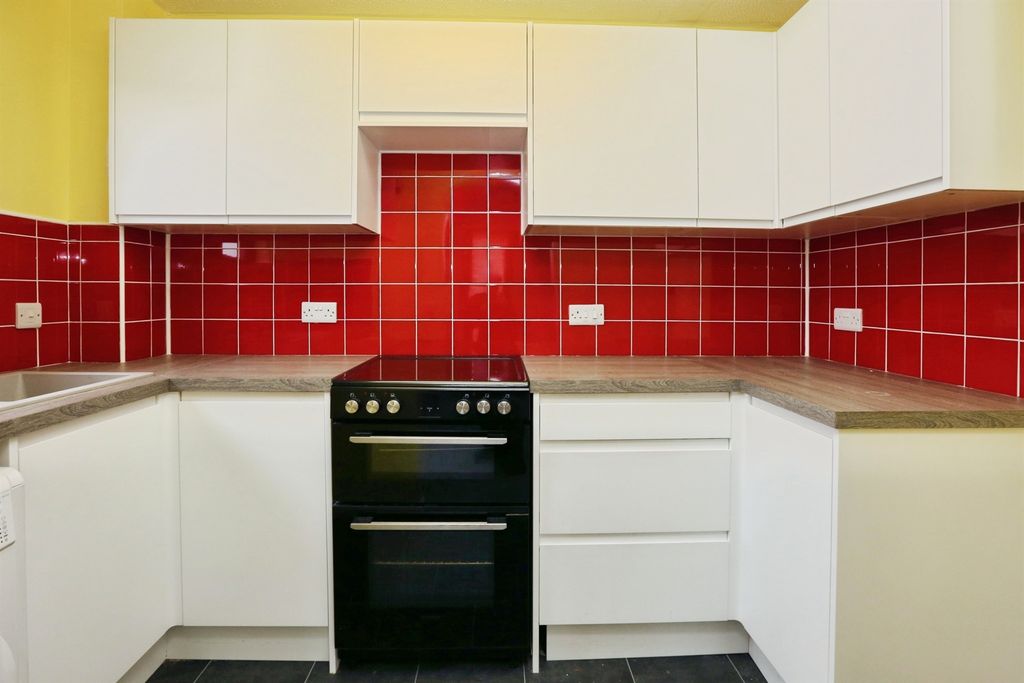 Additional image 8 of 1 bed property for saleNew Priory Gardens, Portchester, Fareham PO16