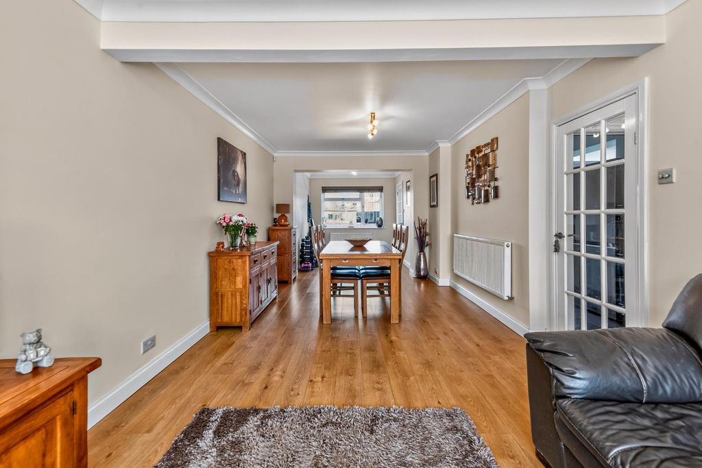 Additional image 11 of 3 bed semi-detached house for saleWindsor Drive, Ashford TW15