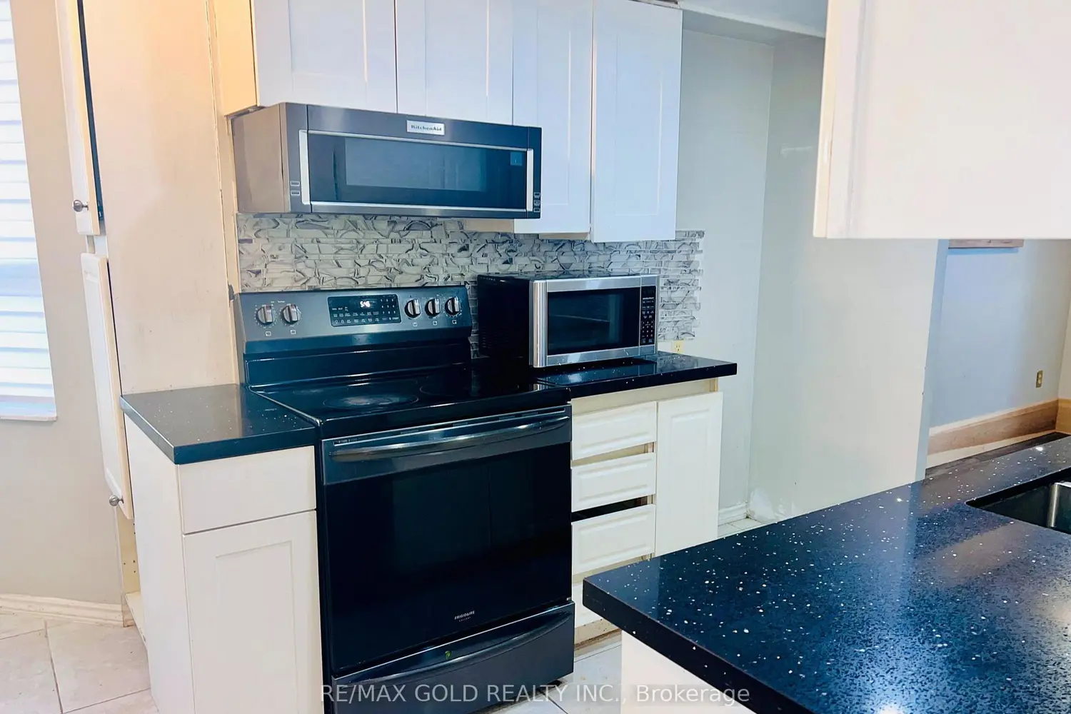 Additional image 11 of 10 Malta Avenue 1504