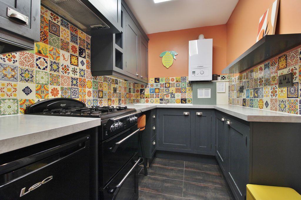 Additional image 3 of 1 bed flat for saleSouth Parade, Southsea PO5