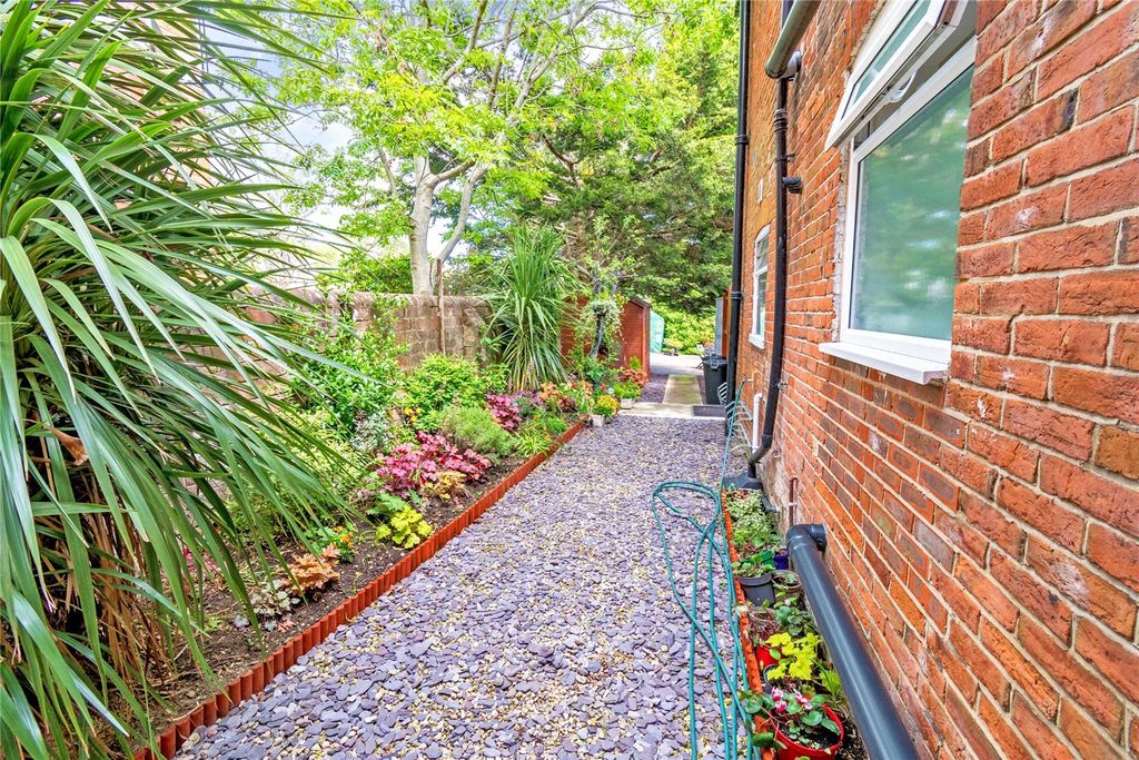 Additional image 12 of 3 bed semi-detached house for saleHill Lane, Southampton, Hampshire SO15