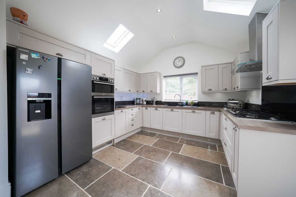 Additional image 8 of 3 bed semi-detached house for saleBroom Leys Road, Coalville, Leicester, Leicestershire LE67