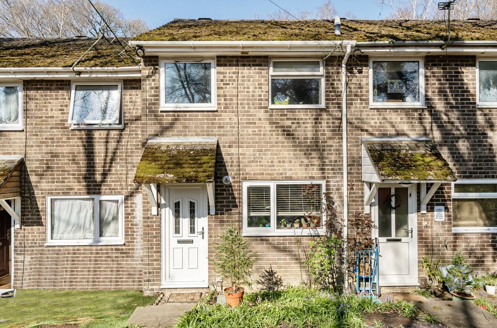 2 bed terraced house for saleSandpiper Road, Lordswood, Southampton, Hampshire SO16
