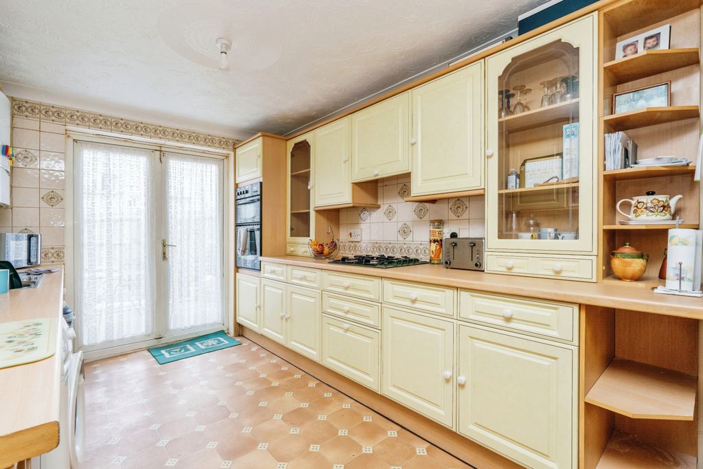 Additional image 9 of 3 bed terraced house for saleSea Mill Gardens, Portsmouth PO1