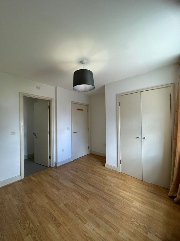 Additional image 7 of 2 bed flat for saleBeaumont Drive, Worcester Park KT4