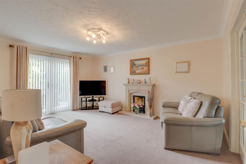 Additional image 7 of 4 bed detached house for saleFriern Walk, Wickford SS12